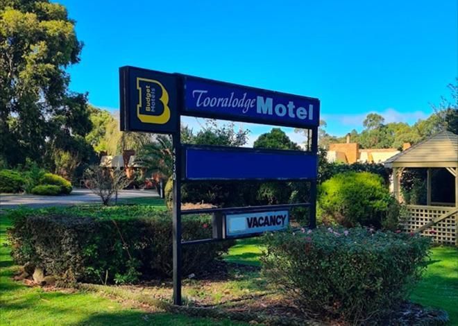 Toora Lodge Motel Exterior photo